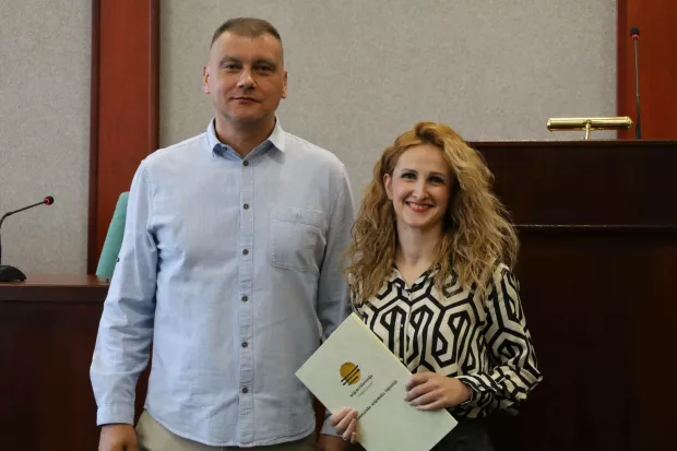U Vinkovcima je danas svečano uručeno 68 ugovora mladim obiteljima koje su ostvarile pravo na sufinanciranje kupnje prve nekretnine putem županijskog javnog poziva za 2024. godinu. Ukupna vrijednost dodijeljenih potpora je 255 000 eura.