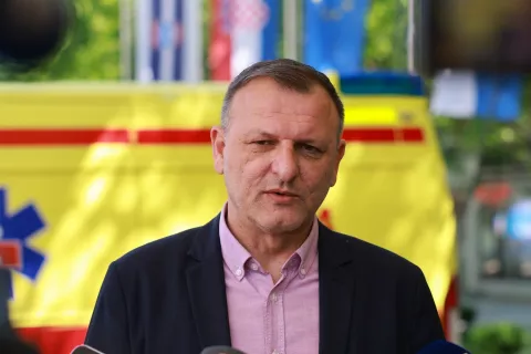 Prikazom mogućnosti medicinskog osoblja građanima na Trgu slobode obilježen je Nacionalni dan hitne pomoći.