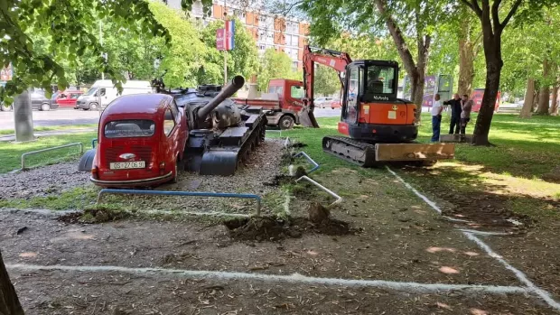 Započela obnova umjetničke instalacije Fićo gazi tenka!
