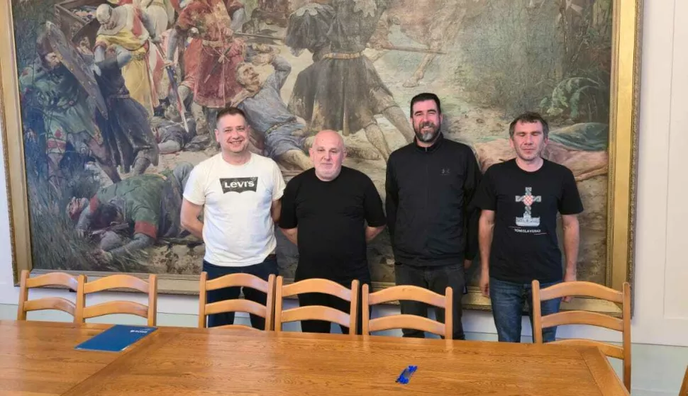 HSP ĐakovoPredaja kandidature za gradonačelnika i liste za GV