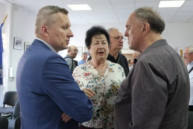 Osijek, 30. 04. 2025, Obilježavanje Dana Gradske četvrti Industriska četvrt, svečana sjednica, kraj. Tihomir Florijančić, Marijea Sužnjević i Zdravko Nalio..snimio GOJKO MITIĆ