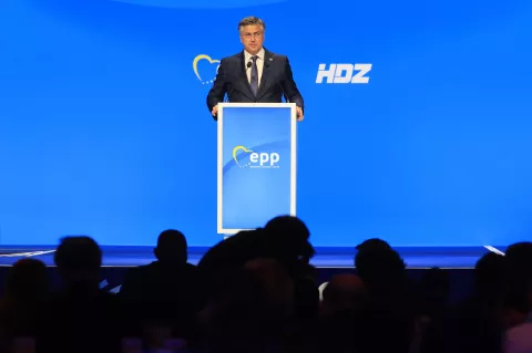 epa12064434 Croatian Prime Minister Andrej Plenkovic delivers a speech during the annual Congress of the European People's Party (EPP) in Valencia, Spain, 30 April 2025. EPA/Kai Foersterling