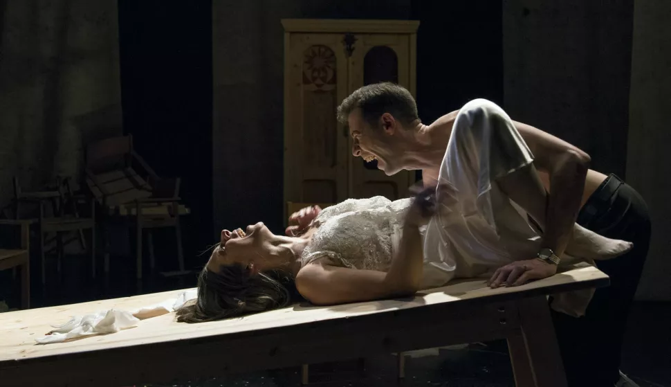 "Pir malograđana" predstava