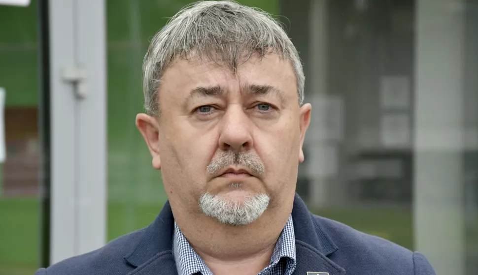 28.04.2021.,Sisak - Kandidati Domovinskog pokreta za zupana Sisacko-moslavacke zupanije i sisackog gradonacelnika predali su liste s potrebnim potpisima u zupanijsko i gradsko Izborno povjerenstvo. Kandidat za zupana Damir Markus Photo: Nikola Cutuk/PIXSELL