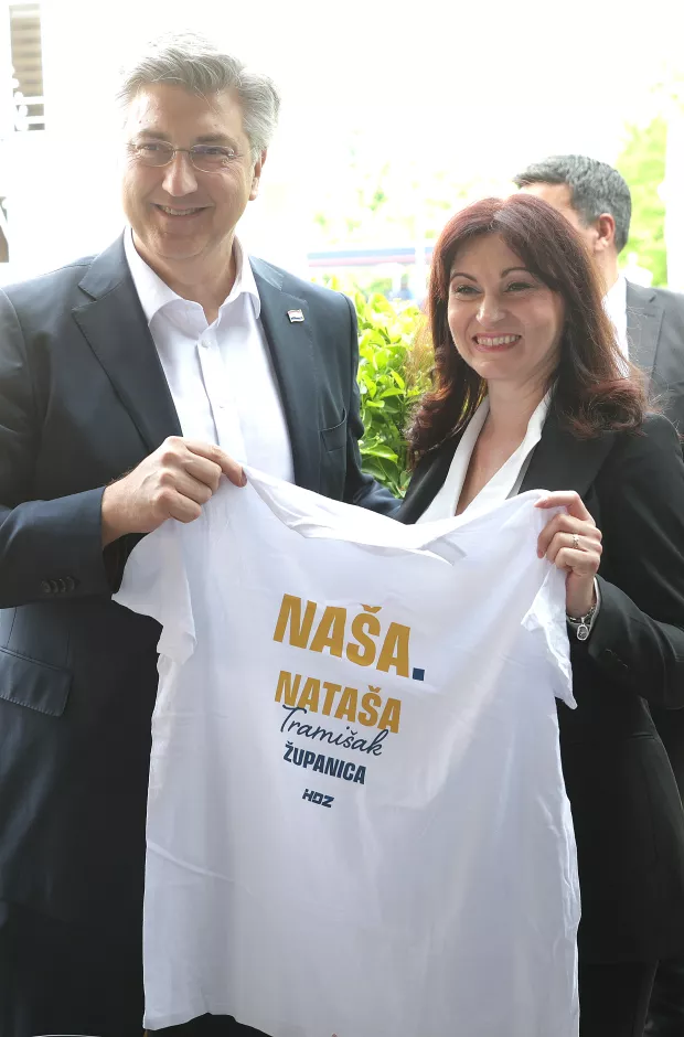 Osijek, 03. 05. 2025., Hedonist, Premijer Andrej Plenković, druženje s kandidatima i članstvom, Andrej Plenković; Nata&scaron;a Trami&scaron;akSNIMIO BRUNO JOBST