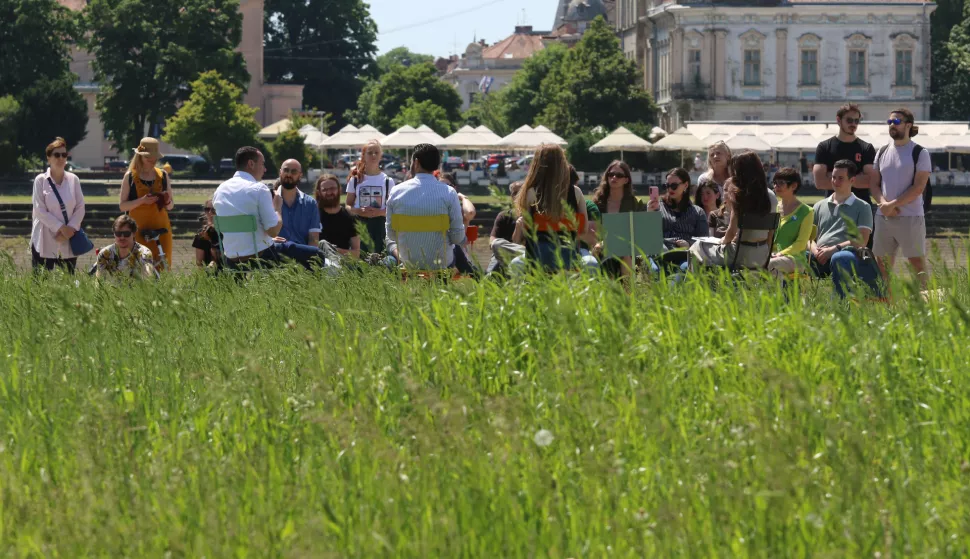 Osijek, 03. 05. 2025, Lijeva obala, lijevo od pješačkog mosta. Predstavljanje prve osječke urbane livade - udruga PLANTaza, Darija Walter, Dragan Vulin, Igor Pandžić...snimio GOJKO MITIĆ