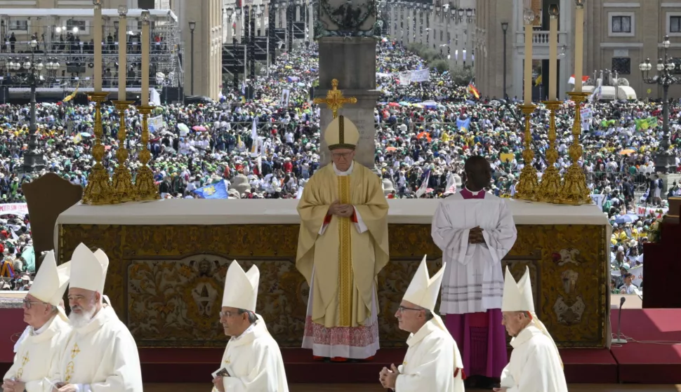 epa12057977 A handout picture provided by the Vatican Media shows Cardinal Pietro Parolin presiding over a Holy Mass on Divine Mercy Sunday in Saint Peter's Square at the Vatican City, 27 April 2025. Cardinal Pietro Parolin, former Secretary of State, is presiding over the second 'novendiali' mass in suffrage for Pope Francis in St. Peter's Square. EPA/VATICAN MEDIA HANDOUT HANDOUT EDITORIAL USE ONLY/NO SALES
