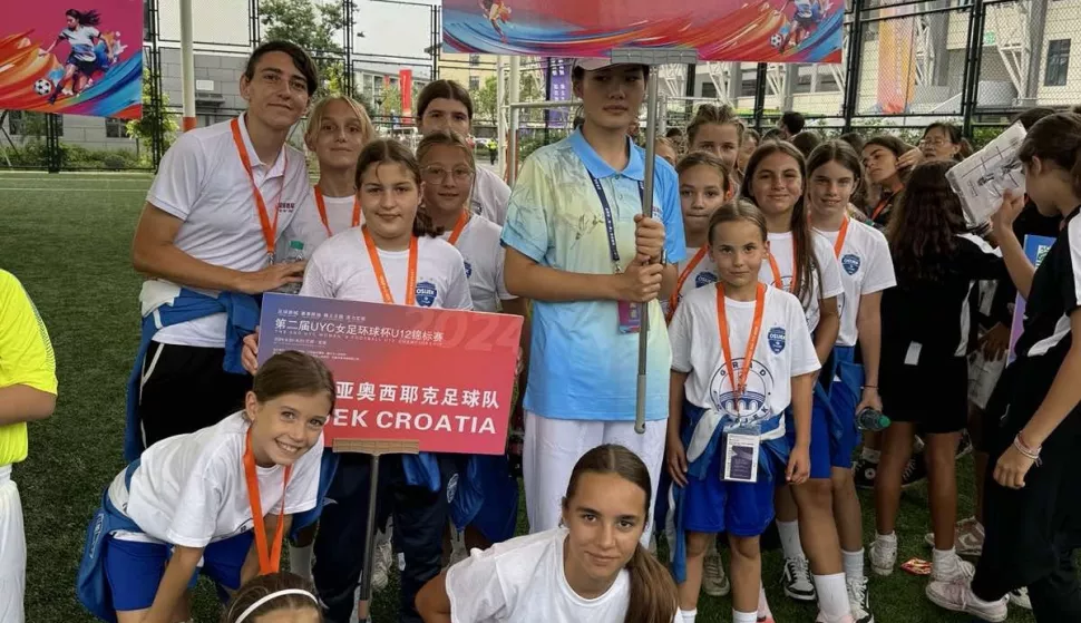 Mlade nogometašice Osijeka u Kini