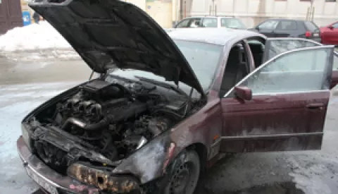 Izgorio automobil u Tompojevcima, požar automobila, ilustracija