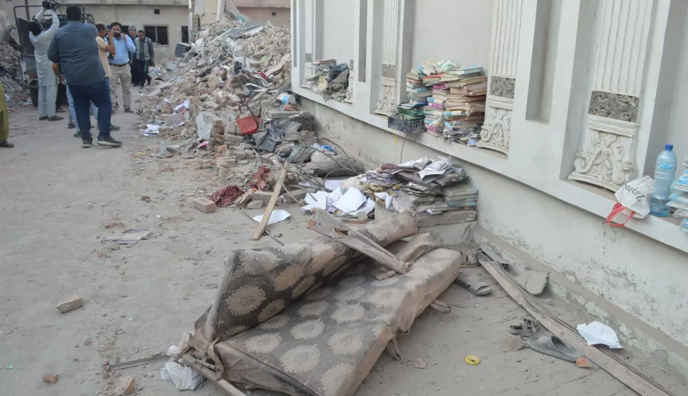 epa12080939 A view of the site of an Indian missile strike near Bahawalpur, Punjab province, Pakistan, 07 May 2025. India stated that it conducted military strikes on nine sites in Pakistan in retaliation for a deadly militant attack on tourists in Kashmir. EPA/FAISAL KAREEM