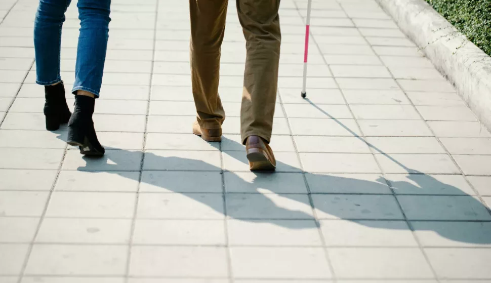 MAGAZIN PEXELSPHOTO BY Eren Li