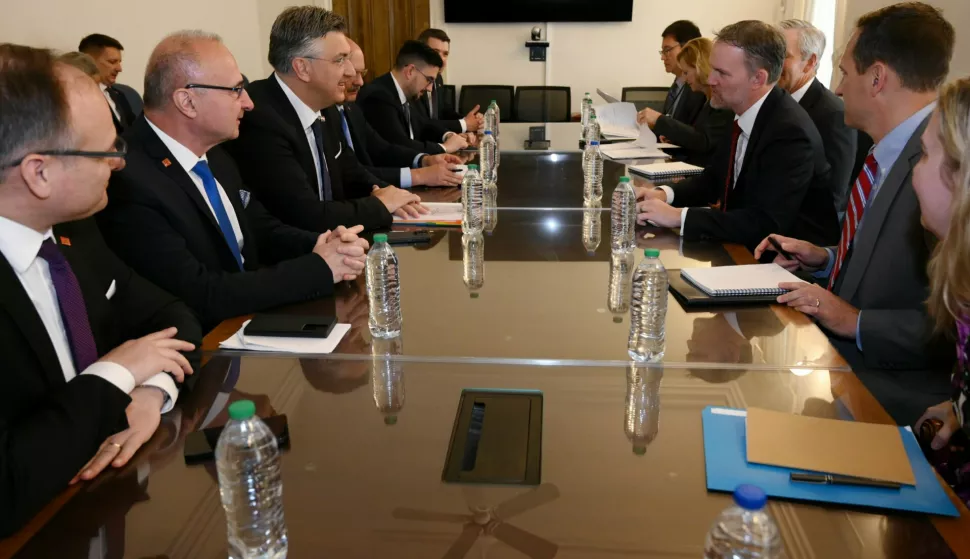 Hrvatski premijer Andrej Plenković je u četvrtak u Washingtonu rekao da očekuje punu podršku Sjedinjenjih Američkih Država za hrvatsko članstvo u Organizaciji za ekonomsku suradnju i razvoj (OECD).