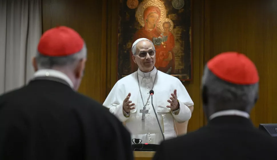 epa12088348 A handout picture provided by the Vatican Media shows Pope Leo XIV (C) gesturing as he attends a meeting with cardinals in Vatican City, 10 May 2025. Cardinal Robert Francis Prevost was elected to become Pope Leo XIV by the conclave at the Vatican on 08 May 2025. EPA/VATICAN MEDIA HANDOUT HANDOUT EDITORIAL USE ONLY/NO SALES