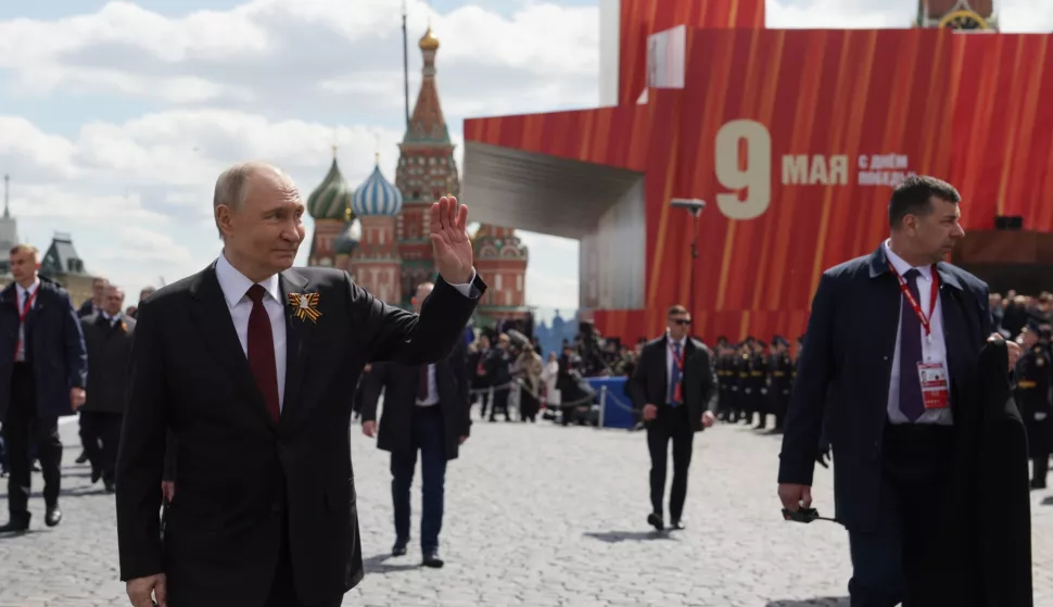 epa12086550 Russian President Vladimir Putin leaves after a military parade on Victory Day, marking the 80th anniversary of victory in the Great Patriotic War, in Moscow, Russia, 09 May 2025. Russia marks the 80th anniversary of the victory in World War II over Nazi Germany and its allies. The Soviet Union lost 27 million people in the war. EPA/GAVRIIL GRIGOROV/SPUTNIK/KREMLIN POOL MANDATORY CREDIT