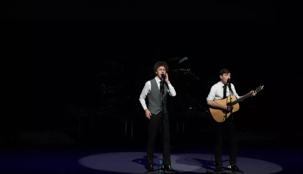 10.05.2025, Beograd - Medjunarodni vizuelno-scenski spektakl "The Simon and Garfunkel Story" stigao je u Sava Centar, u organizaciji producentskih kuca Long Play i Promoter Syndicate. Photo: Antonio Ahel/ATAImages Photo: Antonio Ahel/ATAImages/PIXSELL