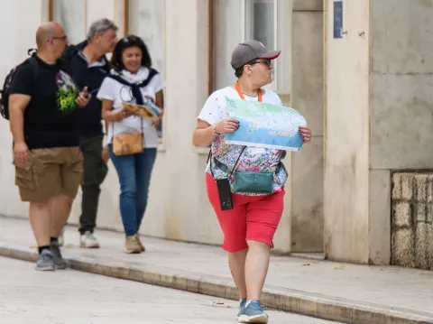 ZADAR - 25.10.2024 - ILUSTRACIJA - Turizam