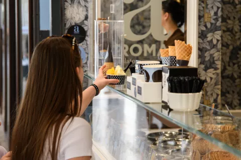 ZADAR - 02.05.2025 - ANKETA - Cijena sladoleda na Zadarskom Poluotoku