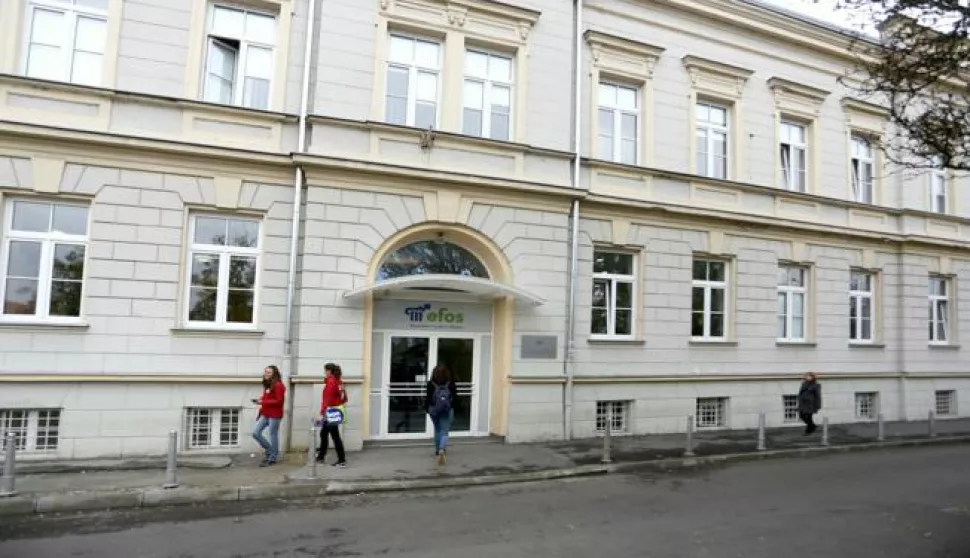 05.11.2013., Osijek - Zgrada Ekonomskog fakulteta u Osijeku. Photo: Marko Mrkonjic/PIXSELL------kolor 1x novosti