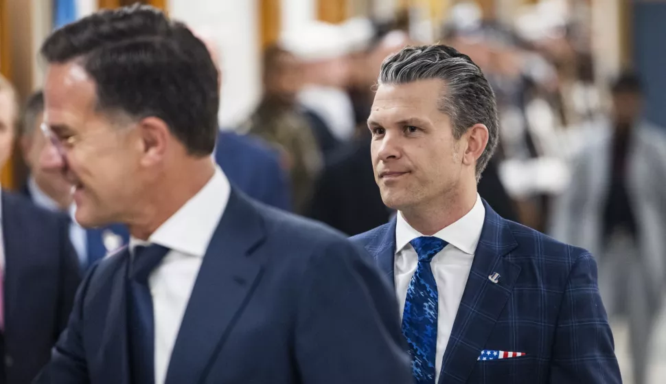 epa12051243 US Defense Secretary Pete Hegseth (R) welcomes NATO Secretary General Mark Rutte (L) to the Pentagon in Arlington, Virginia, USA, 24 April 2025. Hegseth is under fire after media reports that he shared sensitive information about a military strike in Yemen on a second group chat. EPA/JIM LO SCALZO