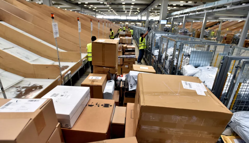 Velika Gorica, 02.12.2024 (nedeljni, Bozicni prilog) - Hrvatska posta, HP, sortirnica, uz tekst S.Pavica.foto Davor Kovacevicnedeljni