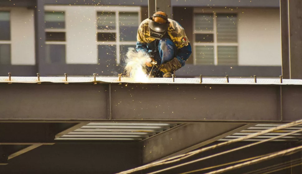 građevina, varilac, umirovljenik i dalje radi, građevinac