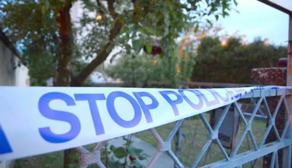 03.05.2017., Slavonski Brod - Policija obavlja ocevid na mjestu ubojstva u Ulici Leopolda Mandica. Photo: Ivica Galovic/ PIXSELL------crna3 st color