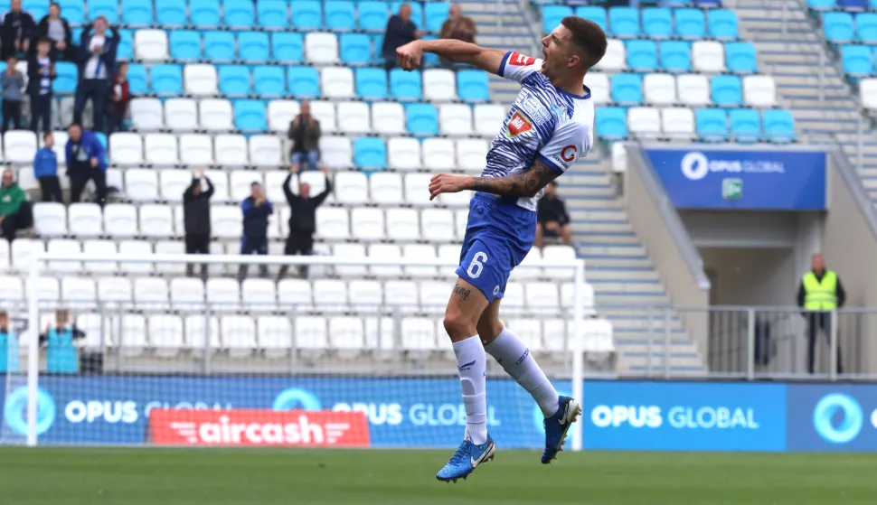 Osijek, 09. 05. 2025, Opus Arena, nogomet, SuperSport HNL 24/25, Osijek - Lokootiva, Hrvoje Babec (6).snimio GOJKO MITIĆ