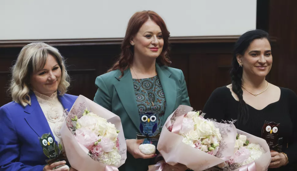 Zagreb, 15.05.2025. - Hrvatska udruga poslovnih žena - Krug u sklopu obilježavanja Svjetskog dana poduzetnica dodijelila je priznanja najuspješnijim poduzetnicama i menadžericama u 2024. godini. Na fotografiji dobitnice priznanja Danijela Klešković, Željka Cindrić, Vedrana Tomić. foto HINA/ Lana SLIVAR DOMINIĆ/ lsd