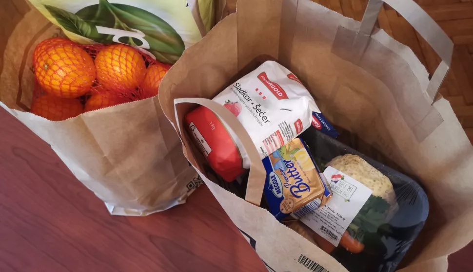 Osijek, 14. 03. 2024, Preradovicevo setaliste 3. Press Domovinski pokret na temu potrosacke kosarice.snimio GOJKO MITIĆ