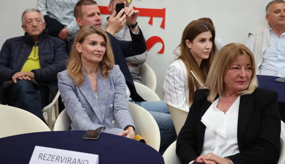 Zadar, 05.05.2025. - Večeras je u Kneževoj palači otvorena prva izložba u velikom izložbenom serijalu povijesti i uspjeha zadarskog sporta. U organizaciji Narodnog muzeja Zadar, kroz niz tematskih postava bit će predstavljena bogata sportska povijest Zadra, od najranijih početaka do suvremenih uspjeha.Na fotografiji: Sabina Glasovac, Foto HINA/Zvonko KUCELIN