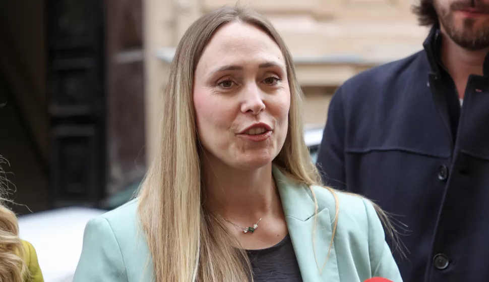 Zagreb, 07.05.2025 - Nezavisna kandidatkinja za gradonačelnicu Grada Zagreba Marija Selak Raspudić te njezini zamjenici Milka Rimac Bilu&scaron;ić i Damir Fir&scaron;t održali su konferenciju za medije s temom "Grad vrhunskog obrazovanja" konferencija će se osvrnuti na obrazovne politike, strategije i planove kandidata za unaprjeđenje obrazovnog sustava u Zagrebu. Na slici Milka Rimac Bilu&scaron;ić.foto HINA/ Damir SENČAR/ ds