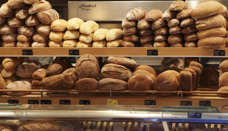 Zagreb, 14.02.2025. - U Hrvatskoj se danas održava cjelodnevni bojkot trgovina, koji ovoga puta, na poziv srednjoškolaca uključuje i bojkot pekarnica i svih pekarskih proizvoda na svim prodajnim mjestima. foto HINA/ Lana SLIVAR DOMINIĆ/ lsd