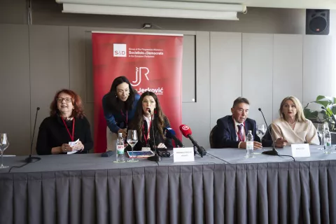 Zagreb, 20.05.2025 - U sklopu skupa 'Zajedno u borbi protiv raka' na kojoj je predstavito aktualne pokazatelje zdravlja nacije. Na fotografiji Romana Jerković Kraljić, Stjepko Pleština, Vesna Ramljak. foto HINA/ Daniel KASAP/ dk
