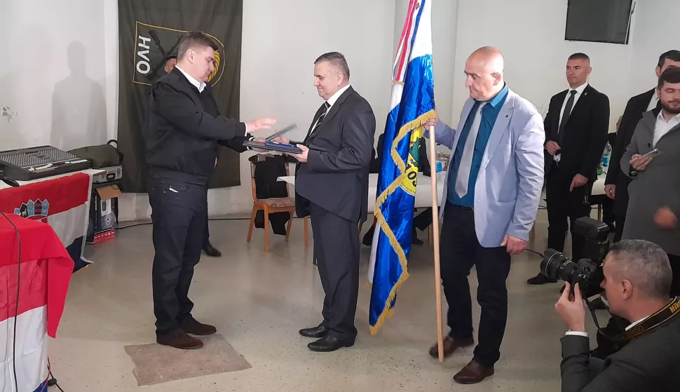 Derventa, 25.03.2023 - Predsjednik Republike Zoran Milanović boravio je u subotu, u radnom posjetu Bosni i Hercegovini, u Derventi, gdje je sudjelovao na obiljeavanju 31. obljetnice osnutka 103. brigade Hrvatskog vijeća obrane Derventa. foto HINA/ eljko DRAENOVIĆ/ ik