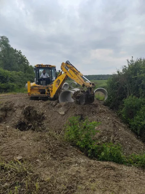 Pristupna cesta za mezarje