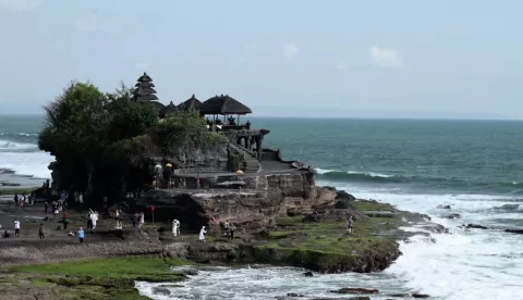 Tone li Indonezija u vlastitu propast?