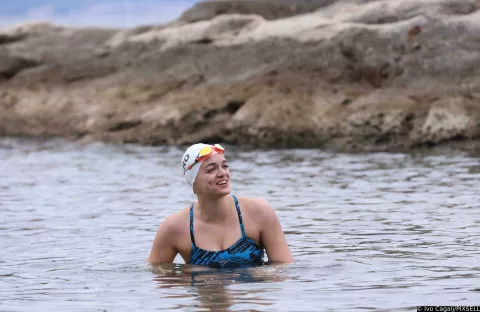 24.04.2024., Split - Predstavljanje novog sportsko-humanitarnog projekta plivacice Dine Levacic "104 Dalmatinca" u kojemu ce otplivati oko 104 dalmatinska otoka. Dina Levacic Photo: Ivo Cagalj/PIXSELL