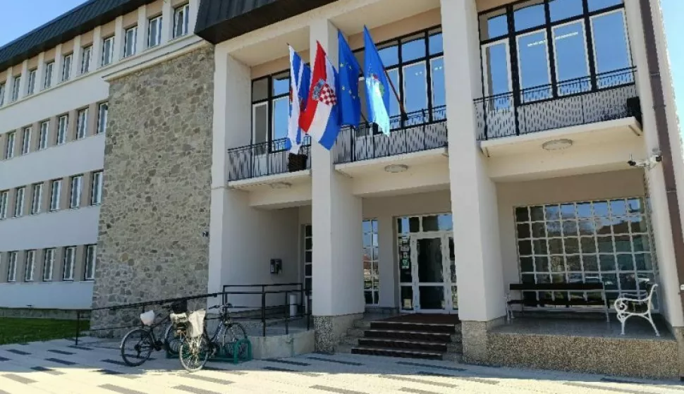 NAŠICE - Gradska uprava, ilustracija. USTUPLJENA FOTOGRAFIJA