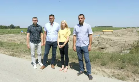 ČEPIN, 19. 07. 2017, PORSTORIJE OPĆINE ČEPIN. DRAEN TONKOVAC, ODRAO PRESS KONFERENCIJU ZA NOVINARE NA TEMU, PROVEDBA KAPITALNIH PROJEKATA U OPĆINI ČEPIN. POSIJET PODUZETNIČKOJ ZONI.snimio GOJKO MITIĆ