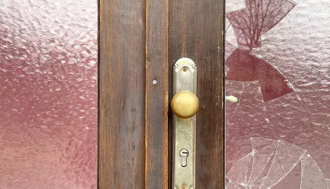 Osijek, 21. 11. 2022, provala, razbijeno staklo, pljacka, ilustracijaSNIMIO BRUNO JOBST