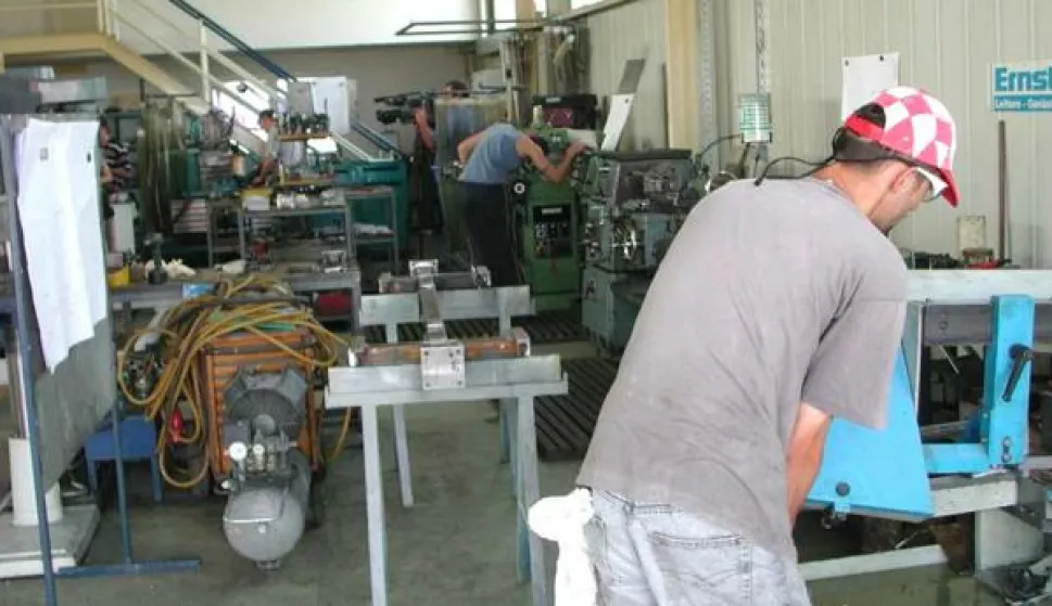 ?Pad IZVOZA imaju i tvrtke koje rade dijelove za autoindustriju------3 st color ekonomija