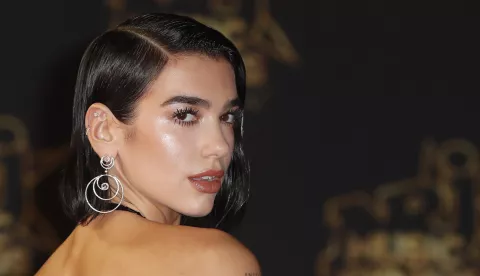 epa07156572 British singer Dua Lipa arrives for the 20th NRJ Music Awards at the Palais des Festivals in Cannes, France, 10 November 2018. EPA/GUILLAUME HORCAJUELO