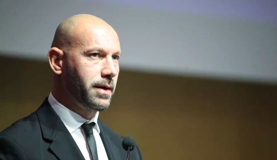 Zagreb, 28.05.2025. - Ministar pravosuđa, uprave i digitalne transformacije Damir Habijan otvorio je drugu nacionalnu konferenciju Nacionalnog koordinacijskog središta za industriju, tehnologiju i istraživanja u području kibernetičke sigurnosti  "Kibernetička sigurnost: novi izazovi – nove prilike". Predstavljen je nadolazeći Poziv za dodjelu financijskih sredstava namijenjenih unaprjeđenju kibernetičke sigurnosti u mikro, malim i srednjim poduzećima. Na fotografiji ministar Damir Habijan. foto HINA /Zvonimir KUHTIĆ/ kuzo