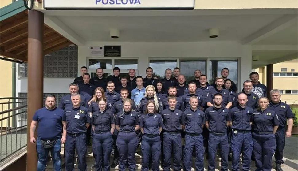 Danas je u Smještajno-obučnom centru granične policije "Spačva" uspješno završen 124. Tečaj granične policije, javljaju iz Policijske uprave vukovarsko-srijemske.