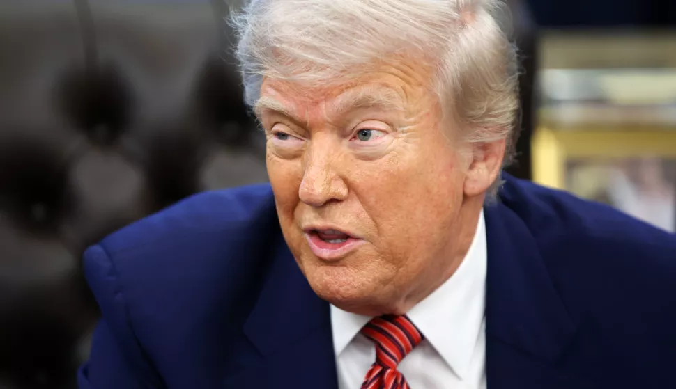 epa12129236 US President Donald Trump speaks after signing executive orders on nuclear energy in the Oval Office of the White House in Washington, D.C., USA, 23 May 2025. Trump signed a total of five executive orders aimed at easing restrictions and expanding the nuclear energy industry. EPA/SAMUEL CORUM/POOL