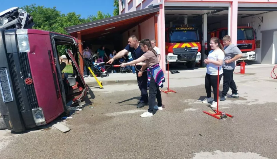 Đaci posjetili JVPfoto: JVP