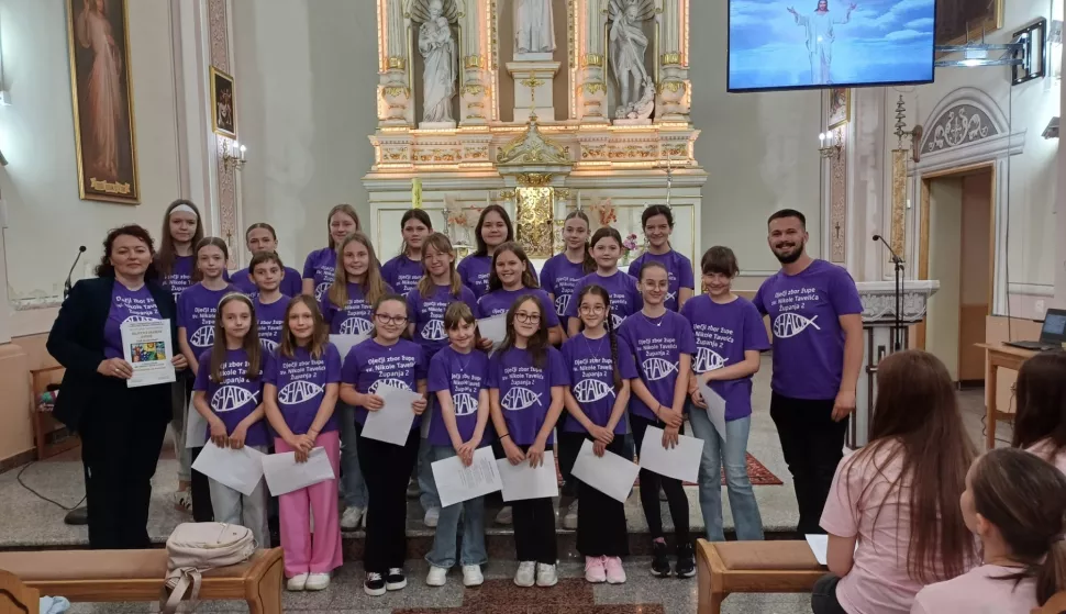 Dječji zbor Shalom Županjaustupljena fotografija