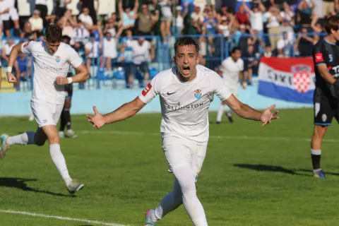 Vukovar, 01. 06. 2025, Stadion Borovo naselje, nogomet, SuperSport Prva NL 24/25. Vukovar 1991 - Opatija. Tabinas Paul Bismarcksnimio GOJKO MITIĆ.