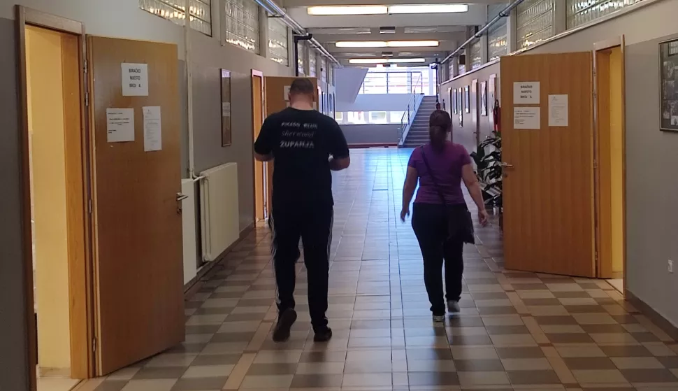 Biračko mjesto u Županjifoto: Marija Lešić Omerović