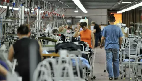 18.05.2011., Tvornica Varteks,Varazdin - Pogon za sivanje odijela tekstilne industrije VarteksPhoto: Marko Jurinec/PIXSELL